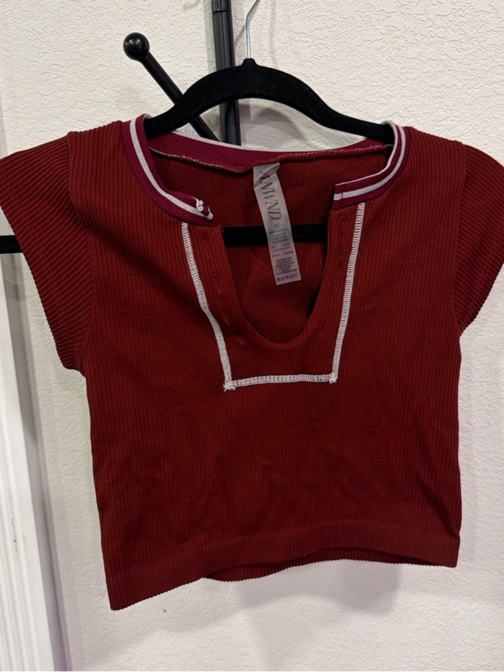 Ava & Viv Maroon Ribbed Crop Top with White Contrast Trim